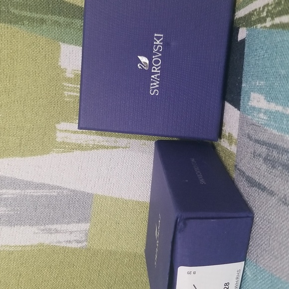 Authentic Swarovski Heart Drop Necklace EUC - Picture 14 of 14